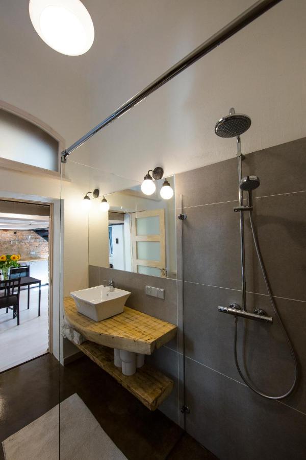 Stylish Studio Apartment In The Heart Of Ρίγα Εξωτερικό φωτογραφία